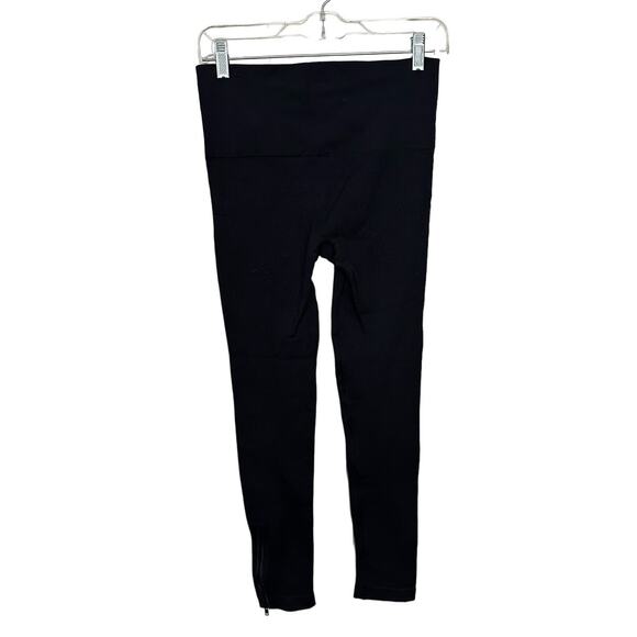Spanx Black Leggings Zipper Ankles Womens Size M Solid Black Slimming Athletic - Picture 3 of 8